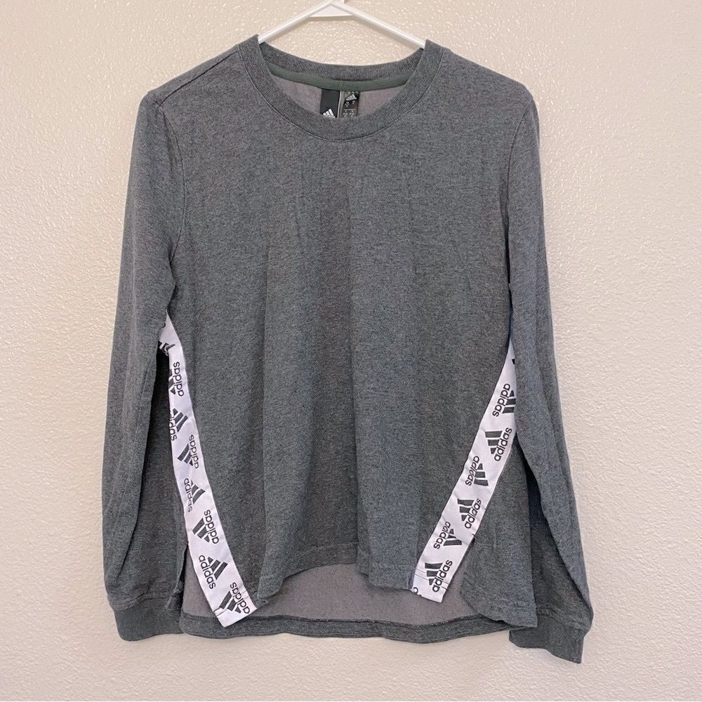 Adidas woman’s cropped long sleeve stripe logo gray crew neck top-M